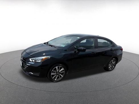 Used 2025 Nissan Versa SV FWD image 6