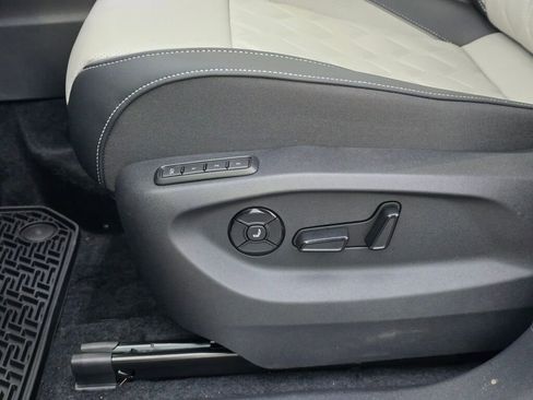 New 2026 Volkswagen Tiguan SEL R-Line image 20