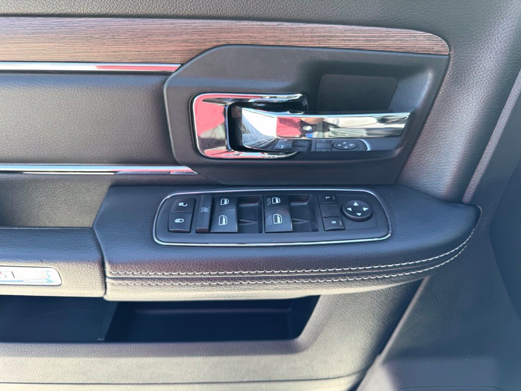 Used 2018 RAM 1500 Laramie w/ Convenience Group AWD/4WD image 14