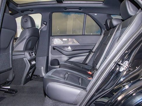 Used 2025 Mercedes-Benz GLE 53 AMG 4MATIC image 23