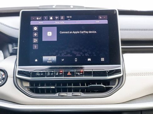 New 2026 Jeep Compass Limited image 15