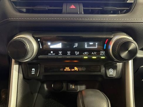 Used 2023 Toyota RAV4 LE AWD/4WD image 11