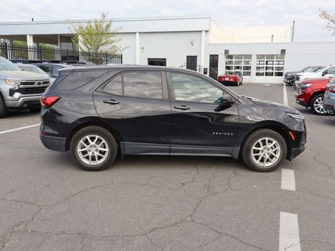 Certified 2024 Chevrolet Equinox LS w/ LS Convenience Package image 22
