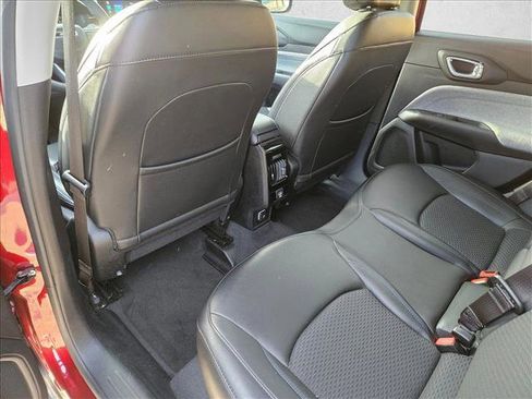 Used 2022 Jeep Compass Latitude image 11