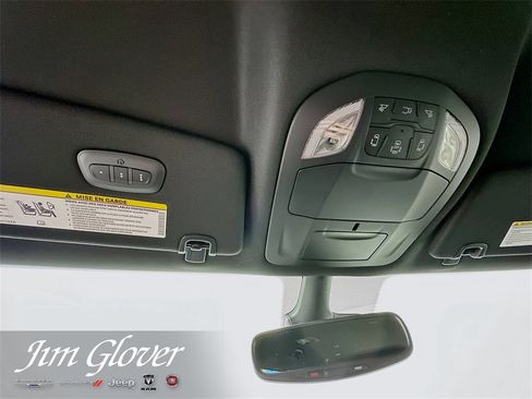 New 2026 Chrysler Pacifica Select w/ S Appearance Package image 36