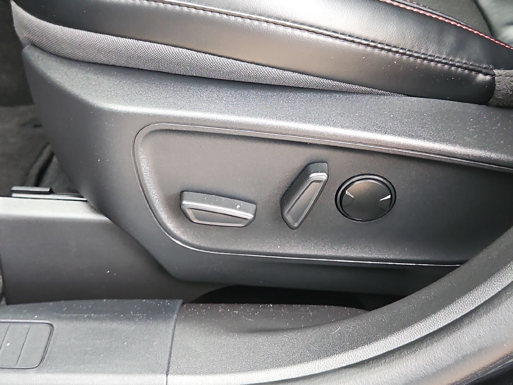 Used 2025 Ford Escape ST-Line AWD/4WD image 14