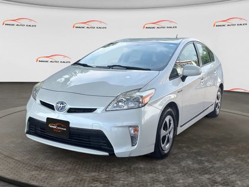 Used 2013 Toyota Prius Two FWD image 1