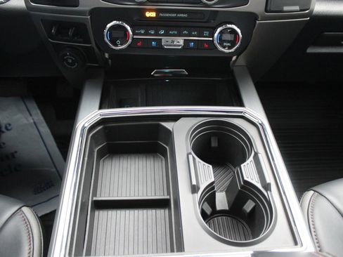 Used 2022 Ford F250 Platinum w/ FX4 Off-Road Package image 34