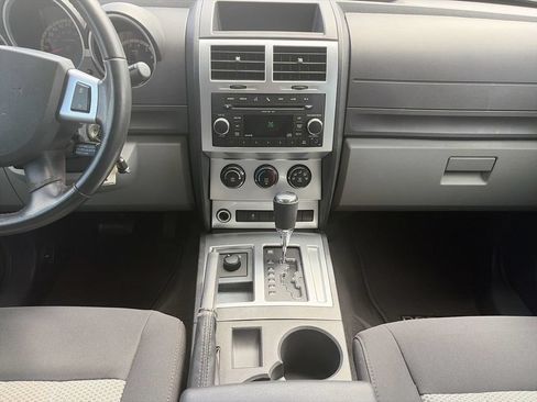 Used 2010 Dodge Nitro SXT AWD/4WD image 11