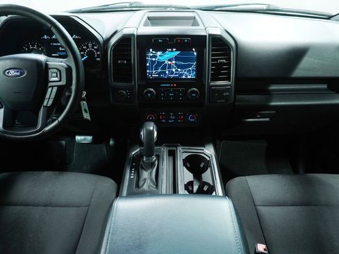 Used 2019 Ford F150 XLT w/ Equipment Group 302A Luxury AWD/4WD image 15