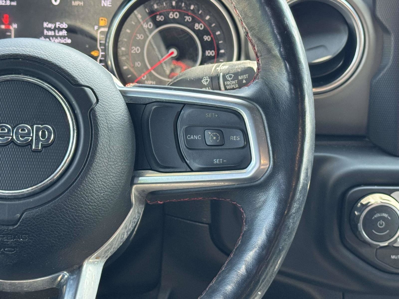 Used 2019 Jeep Wrangler Unlimited Rubicon w/ Cold Weather Group AWD/4WD image 10