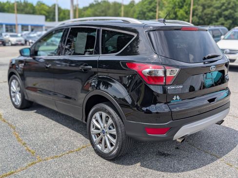 Used 2017 Ford Escape Titanium AWD/4WD image 4