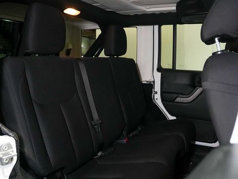 Used 2017 Jeep Wrangler Unlimited Sport w/ Quick Order Package 24S AWD/4WD image 24