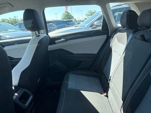 Certified 2025 Volkswagen Taos S AWD/4WD image 11