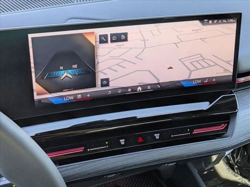 Certified 2025 BMW 530i image 15