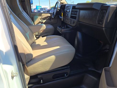 Used 2021 Chevrolet Express 2500 w/ Safety Package RWD image 7
