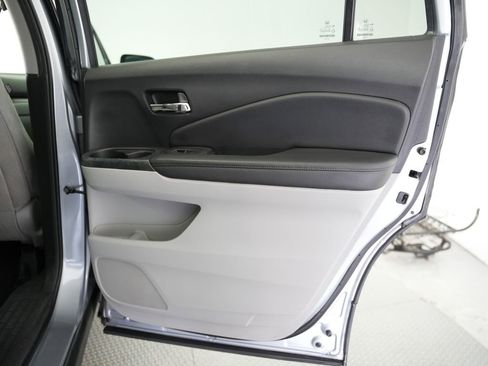 Used 2020 Honda Pilot EX image 36