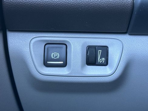 Used 2023 GMC Acadia SLT image 44