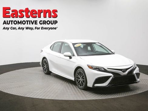 Used 2024 Toyota Camry SE image 49