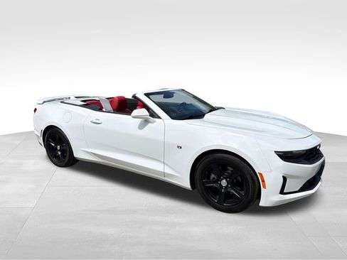 Used 2020 Chevrolet Camaro LT RWD image 11