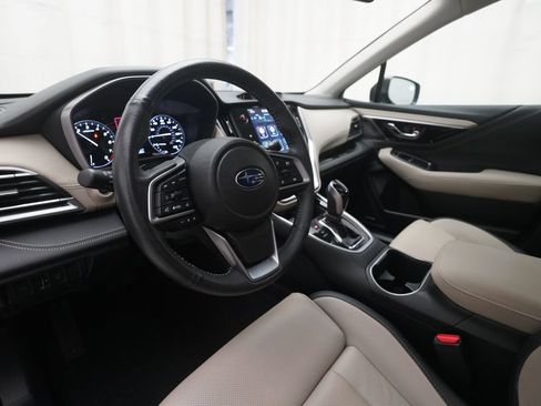Used 2025 Subaru Outback Limited AWD/4WD image 8