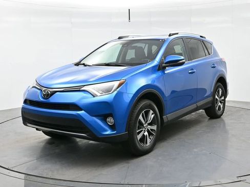 Used 2018 Toyota RAV4 XLE w/ Plus Extra Value Package image 3
