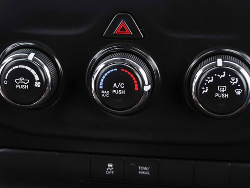 Used 2014 RAM 1500 Big Horn image 30