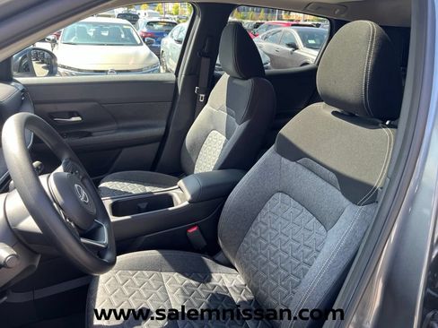 Used 2026 Nissan Kicks SV w/ SV Premium Package AWD/4WD image 9
