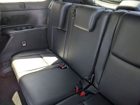 Used 2019 Toyota Highlander Limited AWD/4WD image 30