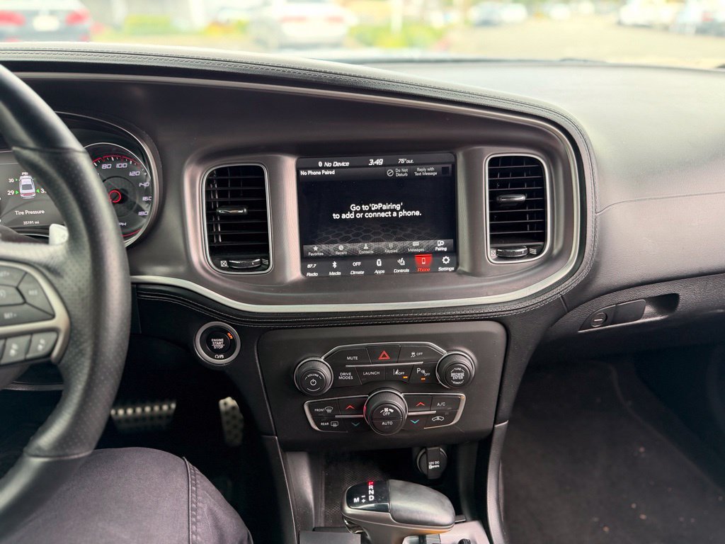 Used 2019 Dodge Charger Scat Pack w/ Technology Group RWD image 9