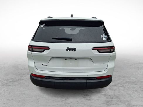 Used 2023 Jeep Grand Cherokee L Laredo AWD/4WD image 4