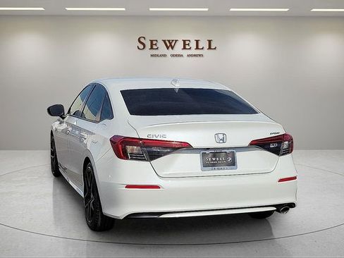 Used 2022 Honda Civic Sport image 3
