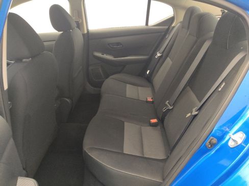 Used 2025 Nissan Sentra SV FWD image 18