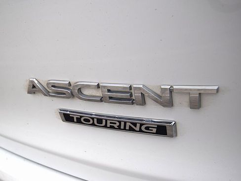 Used 2019 Subaru Ascent Touring image 5