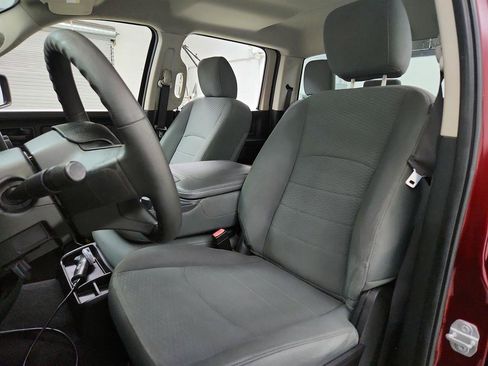 Used 2018 RAM 1500 Express w/ Express Value Package RWD image 14