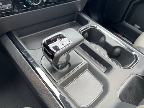 Certified 2025 Chevrolet Silverado 1500 ZR2 w/ Technology Package AWD/4WD image 22