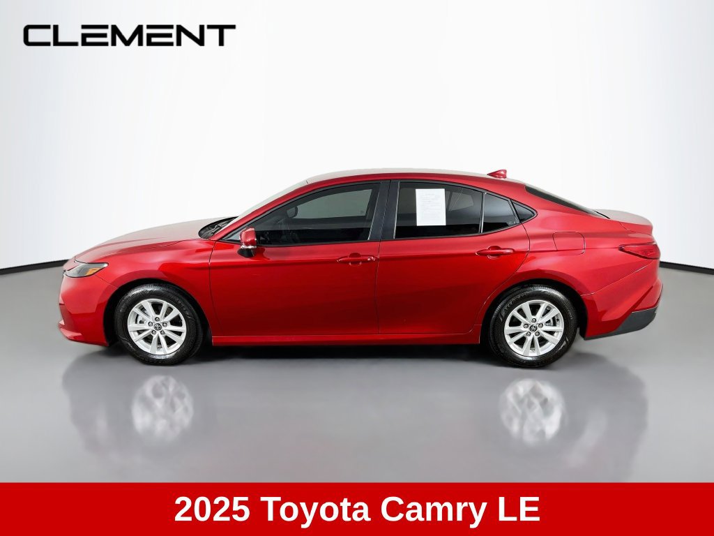 Used 2025 Toyota Camry LE FWD image 5