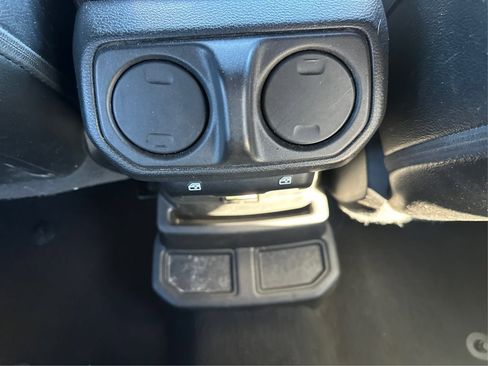 Used 2022 Jeep Wrangler Unlimited Sahara image 42