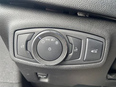 Used 2018 Lincoln MKC Reserve w/ Class II Trailer Tow Package AWD/4WD image 17