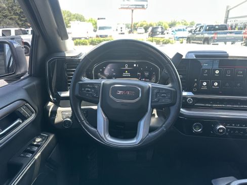 Used 2022 GMC Sierra 1500 SLT AWD/4WD image 23