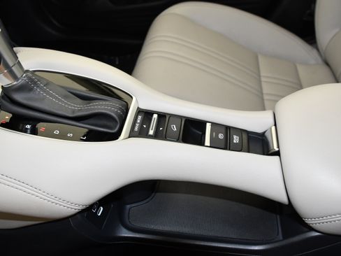 Certified 2025 Honda HR-V EX-L image 32