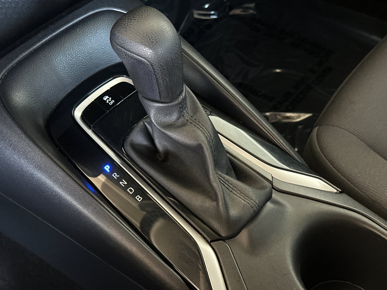 Used 2024 Toyota Corolla LE FWD image 18