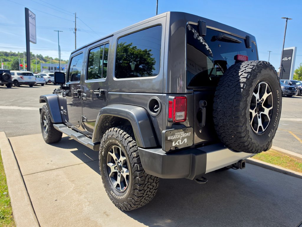 Used 2014 Jeep Wrangler Unlimited Sahara w/ Max Tow Package AWD/4WD image 7
