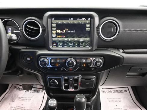 Used 2023 Jeep Wrangler Unlimited Sahara w/ Cold Weather Group AWD/4WD image 17