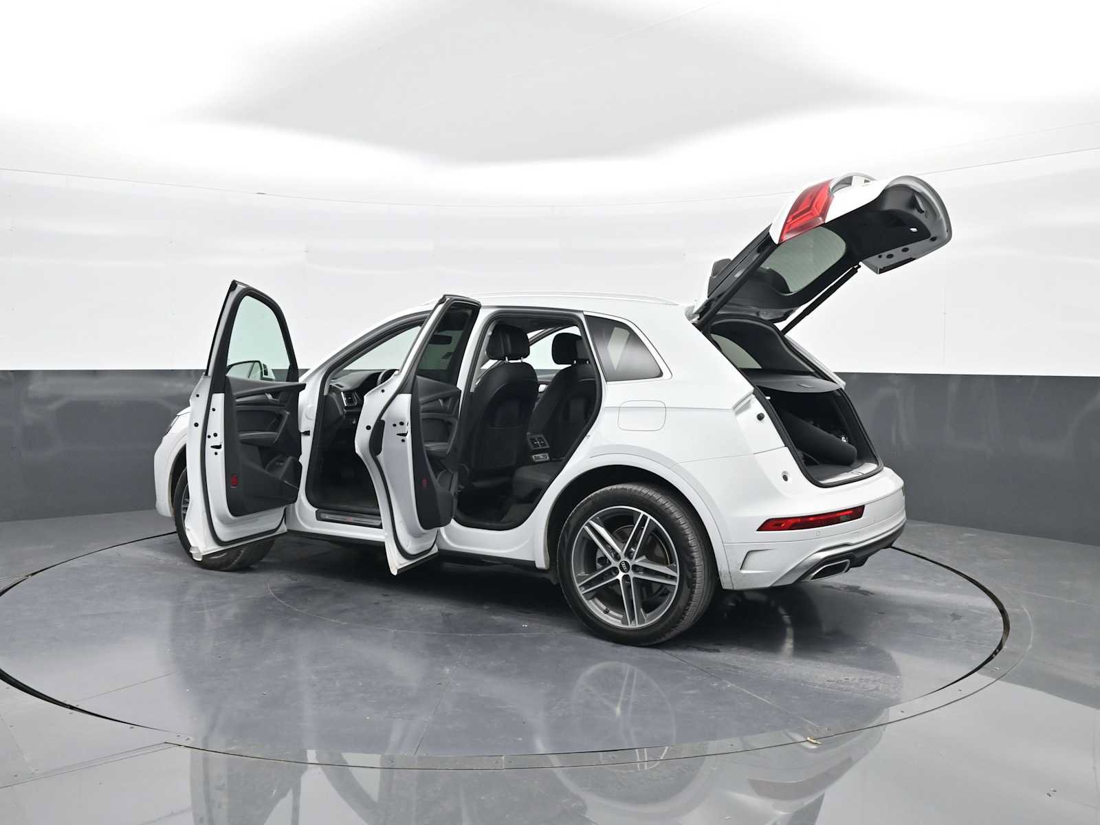 Used 2021 Audi Q5 e Premium Plus AWD/4WD image 44