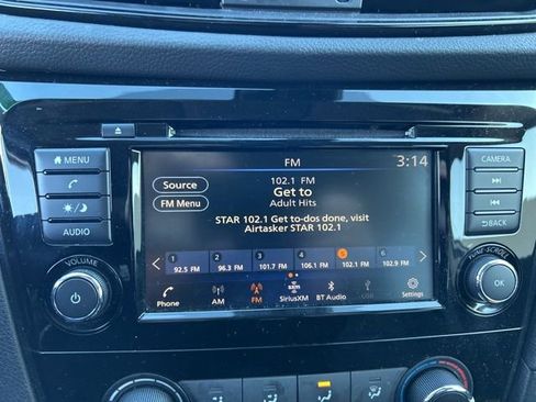 Used 2020 Nissan Rogue S w/ Special Edition Package image 12