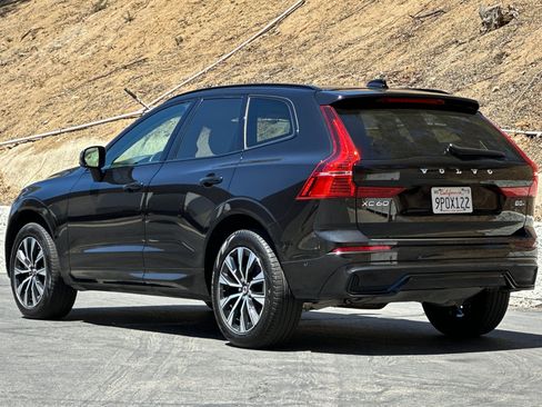 Certified 2025 Volvo XC60 B5 Plus AWD/4WD image 7