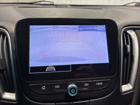 Used 2022 Chevrolet Malibu LT image 25