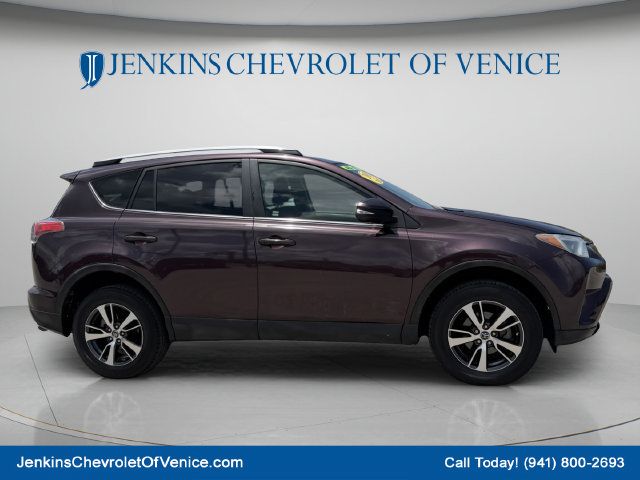 Used 2018 Toyota RAV4 XLE FWD image 2
