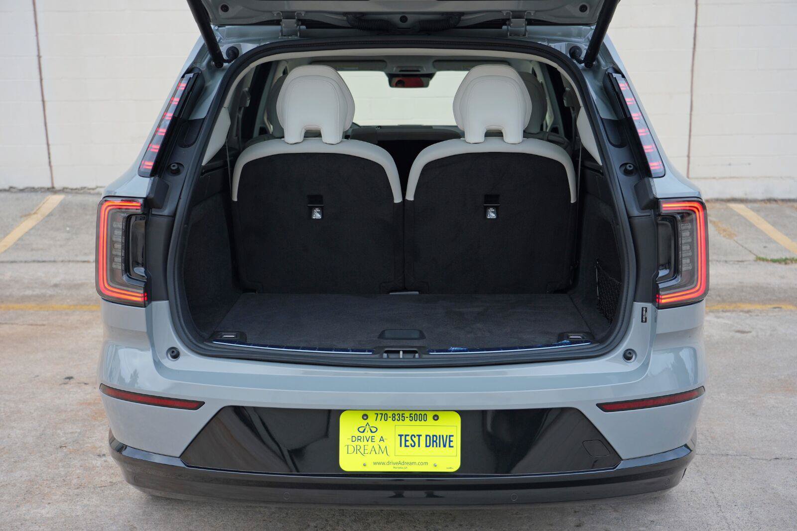 Used 2025 Volvo EX90 Ultra AWD/4WD image 10